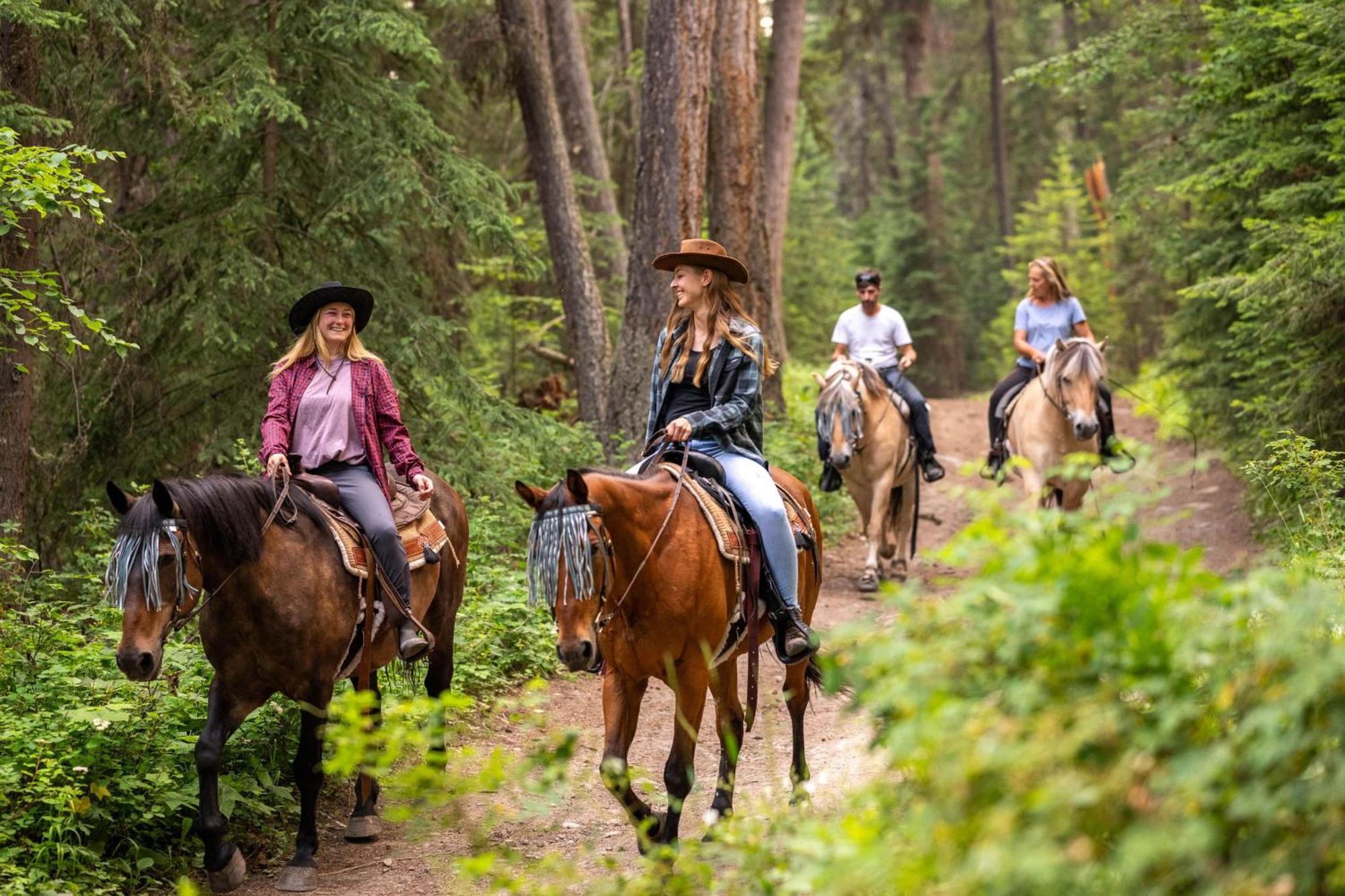 Beaver Guest Ranch Bridge Lake Extérieur photo