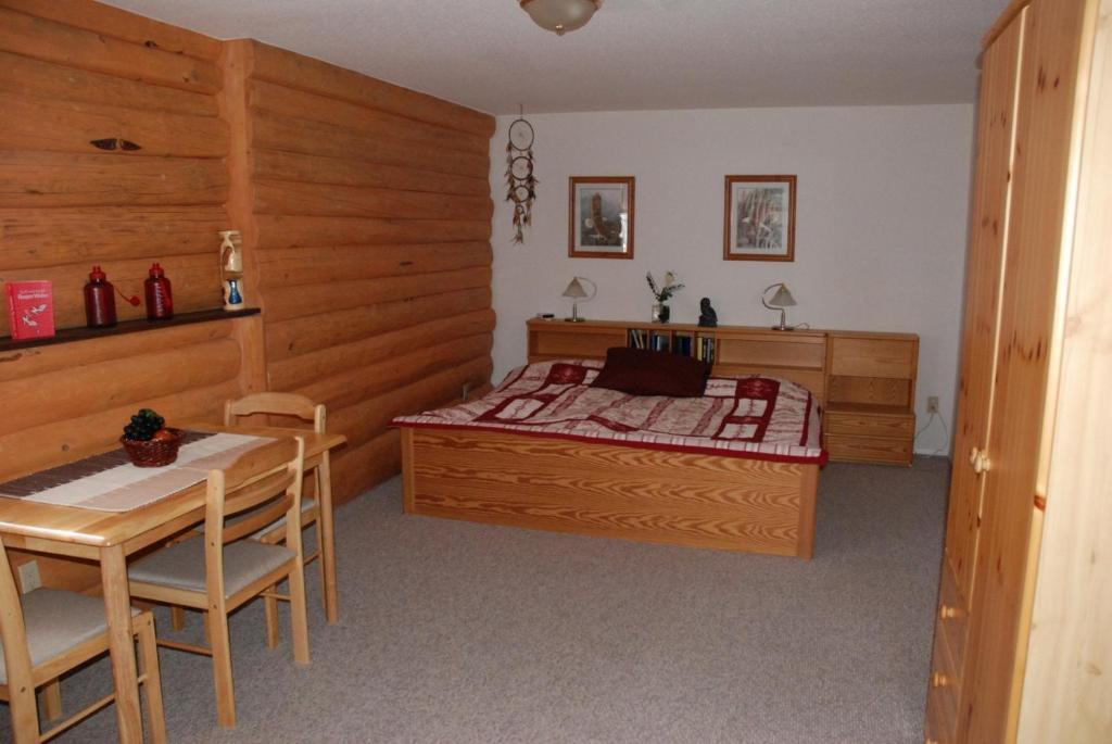 Beaver Guest Ranch Bridge Lake Chambre photo